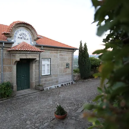 Couette-café Quinta Da Portela - Casa Visconde Arneiros - By Rowdhouses