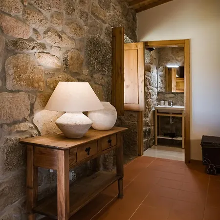 Quinta Da Portela - Casa Visconde Arneiros - By Met فندق مبيت وإفطار