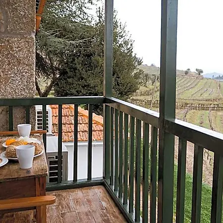 Quinta Da Portela - Casa Visconde Arneiros - By Rowdhouses Couette-café Lamego
