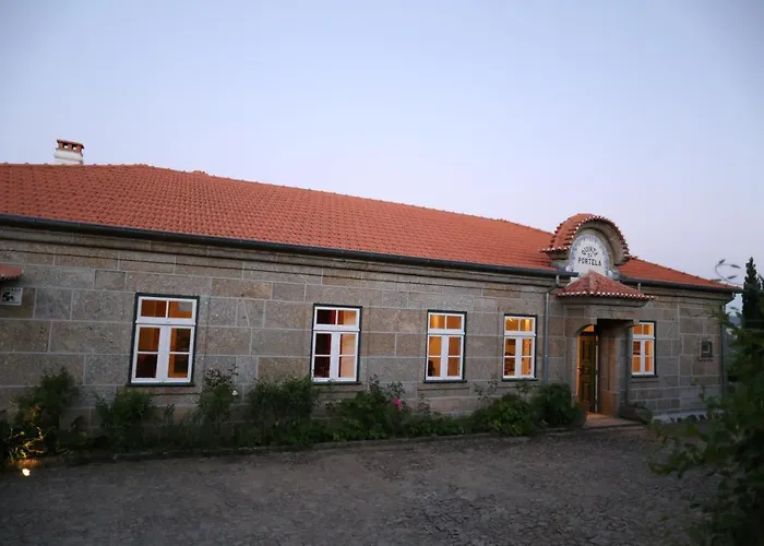 Couette-café Quinta Da Portela - Casa Visconde Arneiros - By Rowdhouses