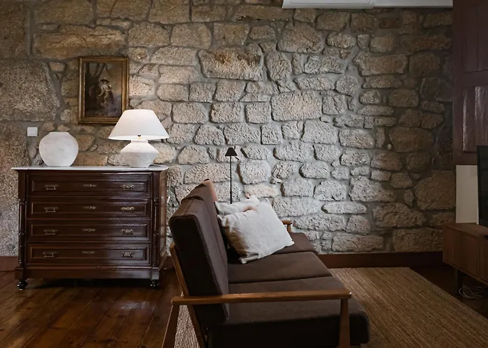 Alojamento de Acomodação e Pequeno-almoço Quinta Da Portela - Casa Visconde Arneiros - By Rowdhouses Lamego