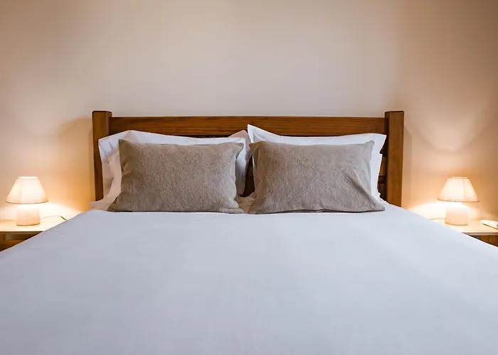 Quinta Da Portela - Casa Visconde Arneiros - By Rowdhouses Alojamento de Acomodação e Pequeno-almoço