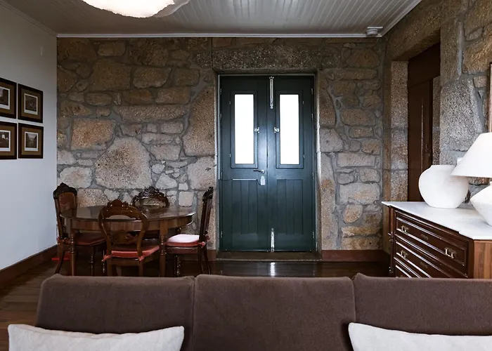 Couette-café Quinta Da Portela - Casa Visconde Arneiros - By Rowdhouses Lamego