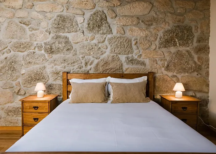 Quinta Da Portela - Casa Visconde Arneiros - By Rowdhouses Alojamento de Acomodação e Pequeno-almoço Lamego
