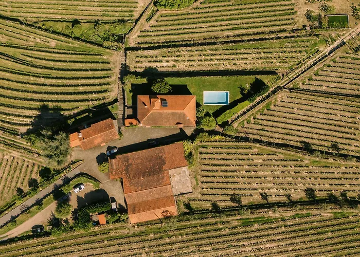 Alojamento de Acomodação e Pequeno-almoço Quinta Da Portela - Casa Visconde Arneiros - By Rowdhouses 4*